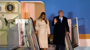 Trump e Melania rendono omaggio al Papa in basilica