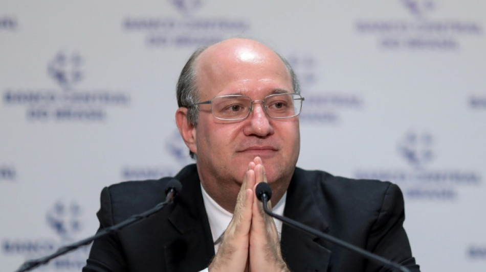 Banco Central de Brasil sube tasa de inter&eacute;s 1 punto porcentual, a 12,75%