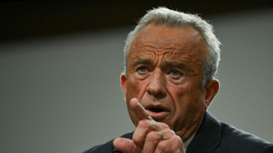 Robert Kennedy Jr salva un obst&aacute;culo para ser confirmado secretario de Salud de EEUU