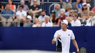 Fucsovics domina a Van De Zandschulp y se corona en Winston-Salem