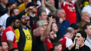 Arteta apologises for unacceptable Arsenal 'collapse'