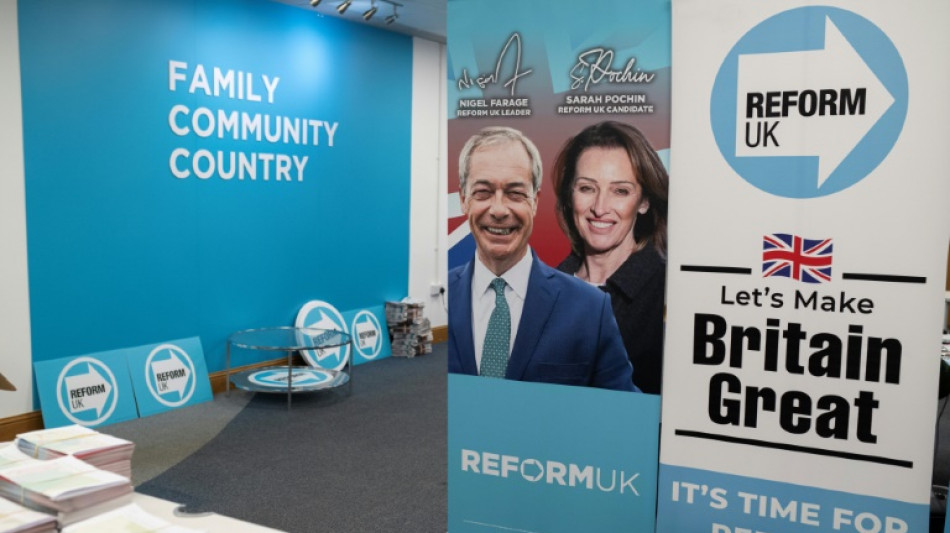 Extrema direita brit&acirc;nica p&otilde;e &agrave; prova governo trabalhista em elei&ccedil;&otilde;es locais