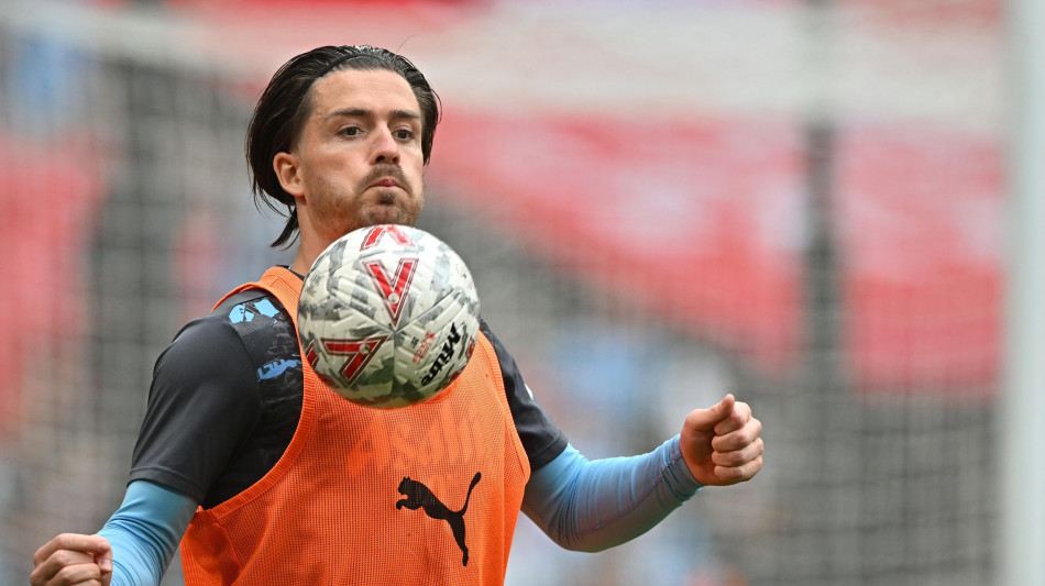 Premier: Grealish scaricato da Guardiola e gabbato da un tifoso