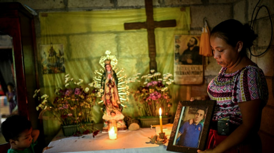 'A necessidade obriga' a emigrar, lamenta um pai de fam&iacute;lia na Guatemala