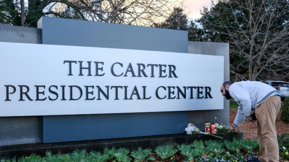 Ex-presidentes dos EUA e l&iacute;deres mundiais aclamam legado de Jimmy Carter