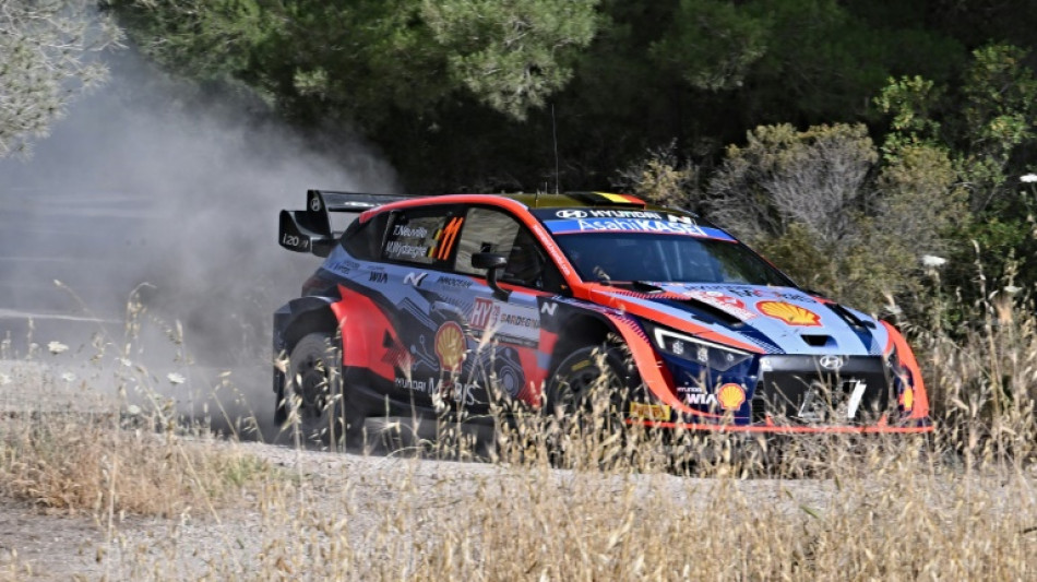 Rallye d'Ypres: Neuville solide leader, matin&eacute;e cauchemar pour Ford