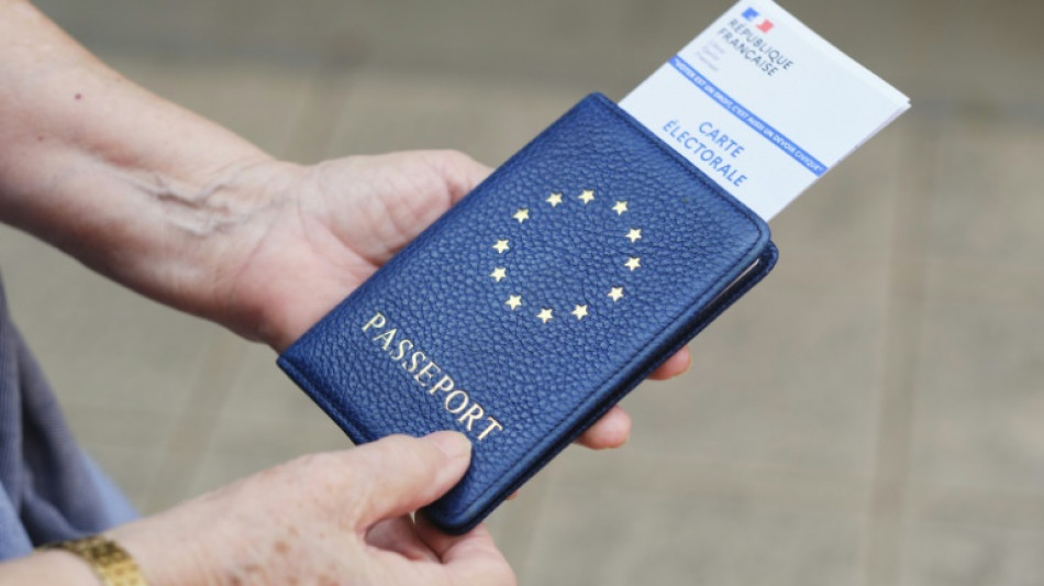 Europ&eacute;ennes: les Fran&ccedil;ais votent, le RN largement favori