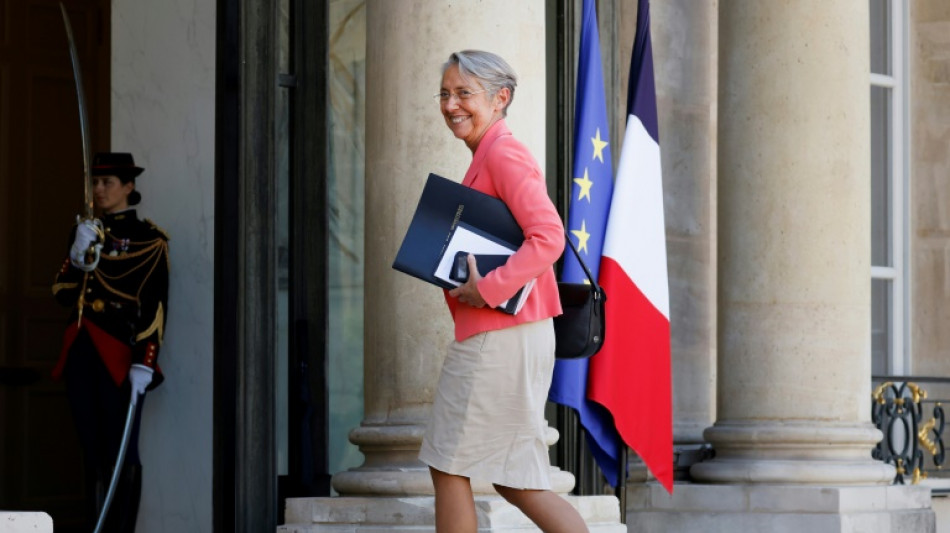 Apr&egrave;s le remaniement, l'&eacute;preuve du feu pour Borne II