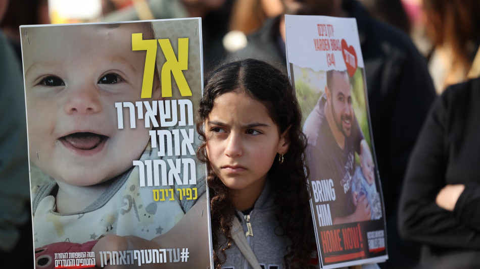 Hamas, gioved&igrave; a Israele i corpi della famiglia Bibas