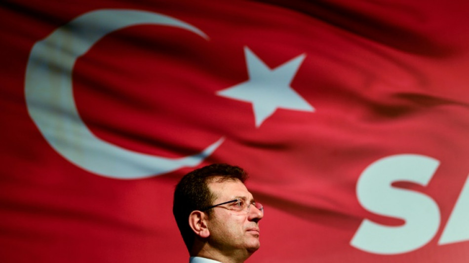 T&uuml;rkischer Oppositionspolitiker Imamoglu im Wahlkampf angegriffen