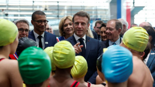 Macron inaugure le centre aquatique avant une "revue de chantier" &agrave; 100 jours des JO