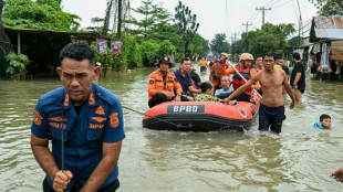 Devastadoras inundaciones dejan más de 300 muertos en Indonesia y Tailandia