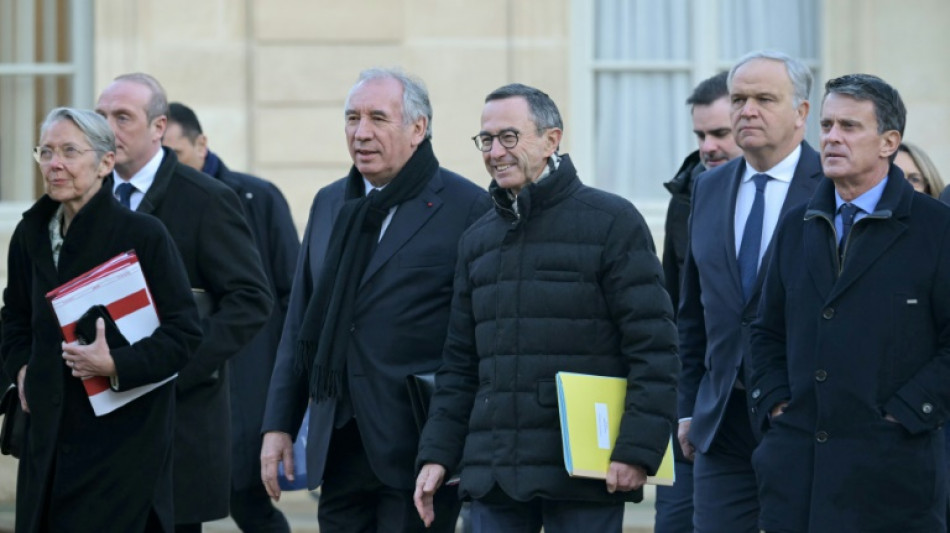 Premier Conseil des ministres de Bayrou, qui voit "un chemin" pour sortir de l'instabilit&eacute;