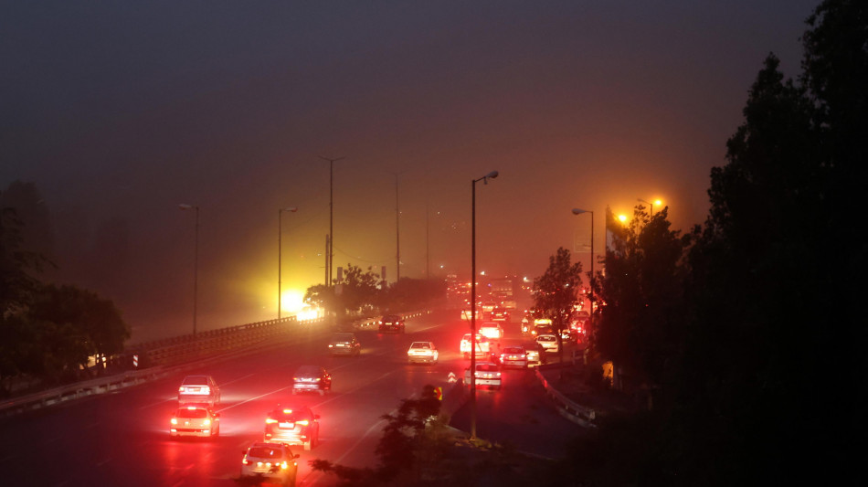 'Nuova ondata di raid in Iran,distrutto aeroporto Tabriz'