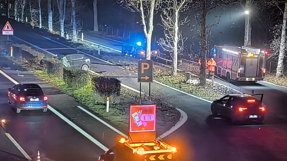 La bimba morta sull'A5, l'incidente provocato da un furgone poi fuggito