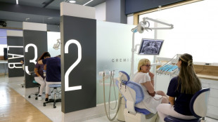 Dientes, labios, pechos: el turismo est&eacute;tico, en auge en la antes aislada Albania