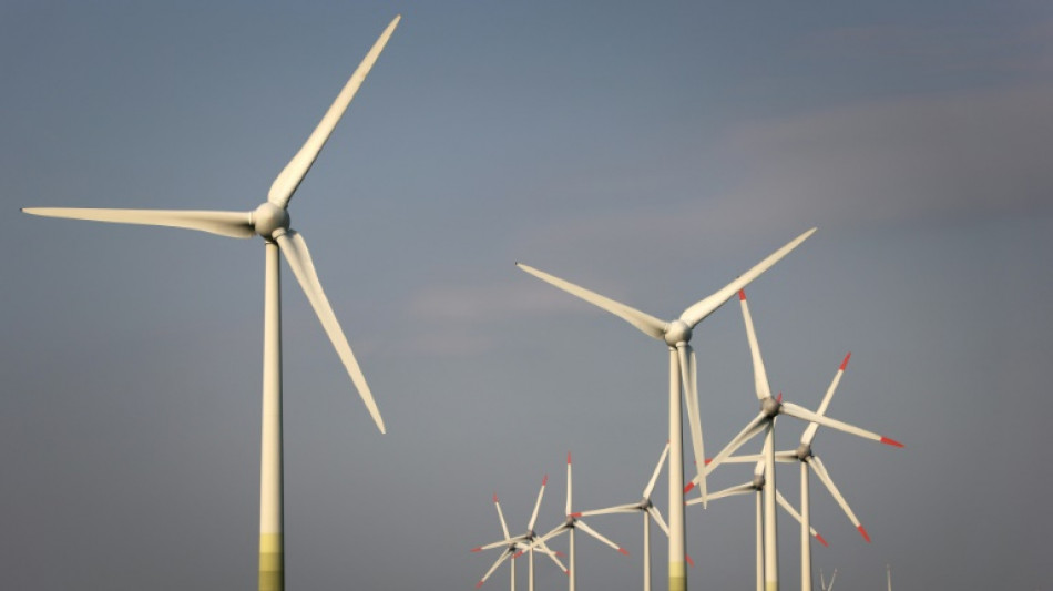 Deutlich &uuml;ber die H&auml;lfte der Stromerzeugung 2023 aus Erneuerbaren