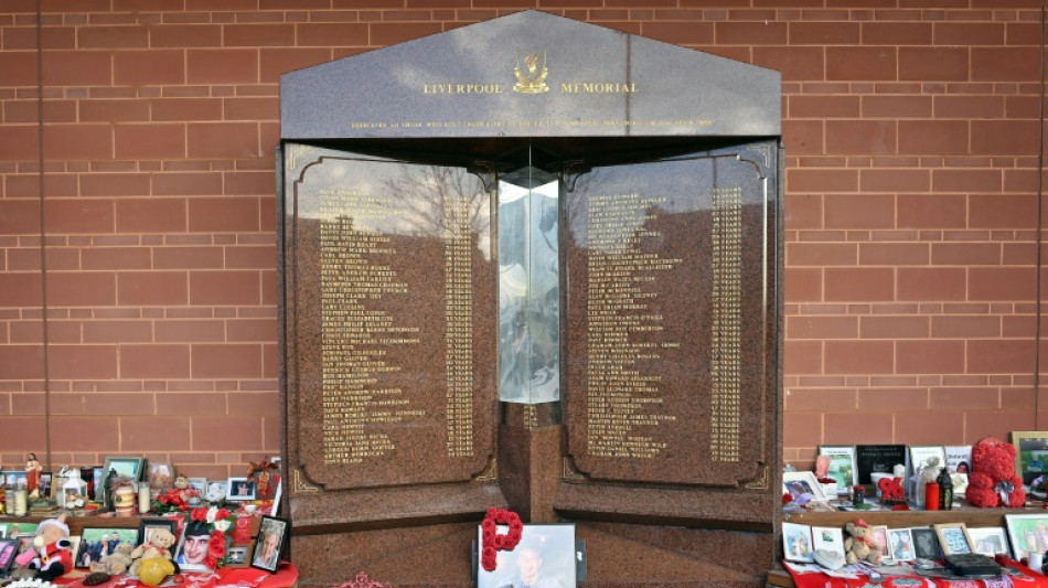 Torcedor do United &eacute; banido por 4 anos por usar camisa com deboche &agrave; trag&eacute;dia de Hillsborough