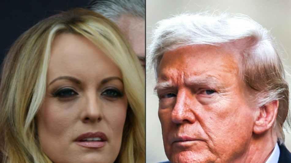 Ex-atriz porn&ocirc; Stormy Daniels &eacute; interrogada no julgamento de Trump