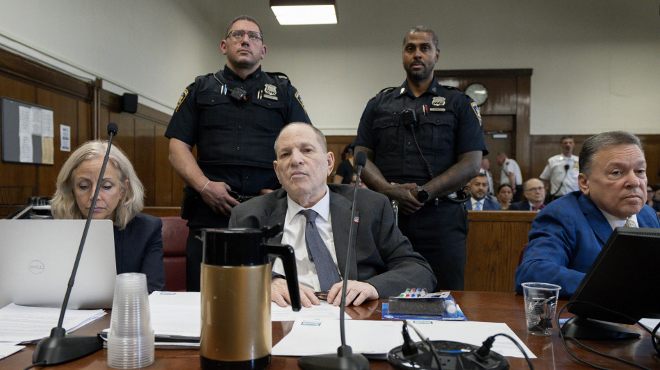 Processo Weinstein, la parola oggi passa alla giuria