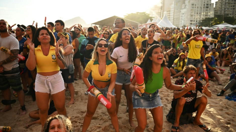 Le Br&eacute;sil se fige pour le Mondial et commence &agrave; r&ecirc;ver &agrave; son "hexa"