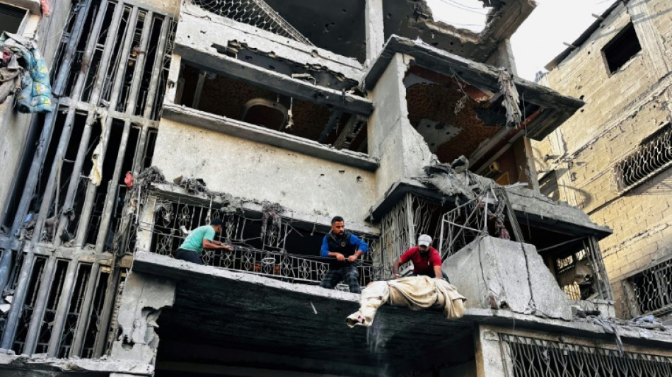 Israel prossegue com ofensiva no L&iacute;bano e Gaza em meio a cr&iacute;ticas por proibir a UNRWA