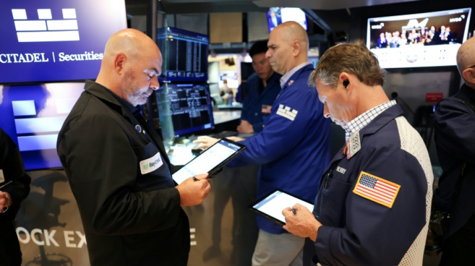 Wall Street en recul, le regard tourn&eacute; vers les r&eacute;sultats