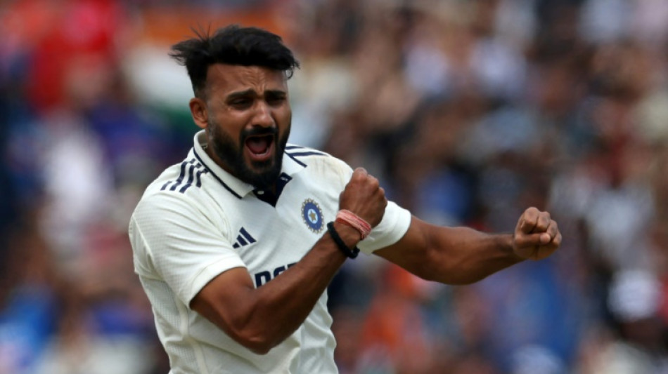 Deep strikes as India hammer England in second Test