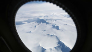 Europ&auml;ische Forscher bergen mindestens 1,2 Millionen Jahre zur&uuml;ckreichenden Eisbohrkern