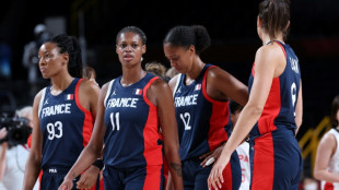 Basket: d&eacute;route des Bleues face &agrave; la Chine   