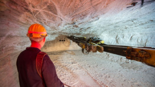 Salzbergwerk in Niedersachsen nach Brand von Schachtgeb&auml;ude stillgelegt