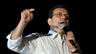 Pol&iacute;cia anuncia deten&ccedil;&atilde;o do prefeito de Istambul, principal opositor de Erdogan