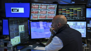 Wall Street ouvre sans entrain, les yeux riv&eacute;s sur l'emploi am&eacute;ricain