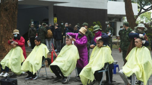 Taiwan retorna com servi&ccedil;o militar de um ano e com recrutas de cabelo raspado