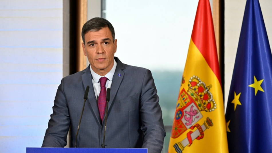 EU wants deal on migrant policy by year-end: Spain