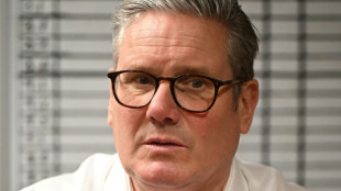 Reino Unido vai criar regime de san&ccedil;&otilde;es contra redes de tr&aacute;fico de imigrantes