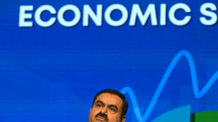 Conglomerado de magnate indio Adani pierde 100.000 millones de d&oacute;lares por sospechas de fraude