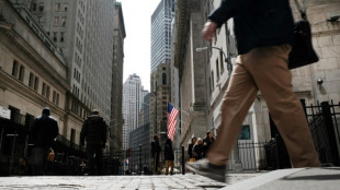 Wall Street ind&eacute;cise au d&eacute;but d'une r&eacute;union de la Fed