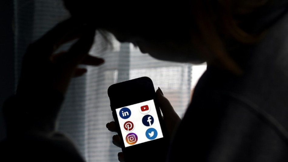 Les d&eacute;put&eacute;s, unanimes, votent pour r&eacute;guler les pratiques des influenceurs