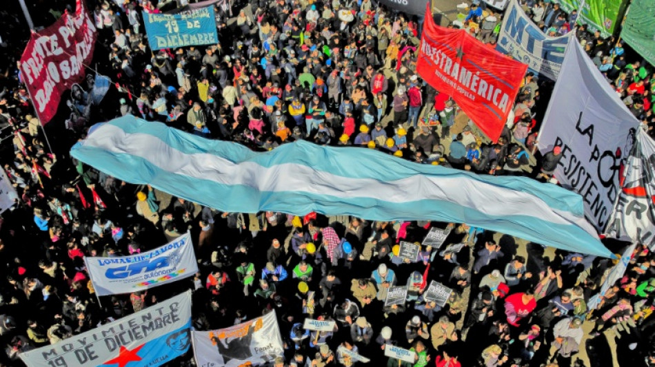 Reclaman salario b&aacute;sico universal en Argentina para afrontar pobreza e inflaci&oacute;n