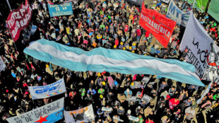 Reclaman salario b&aacute;sico universal en Argentina para afrontar pobreza e inflaci&oacute;n