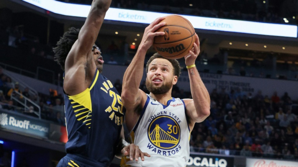NBA: Curry forfait avec les Warriors apr&egrave;s une luxation partielle de l'&eacute;paule