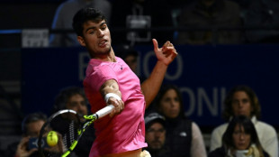 Tennis: Alcaraz confirme et file en demies &agrave; Buenos Aires