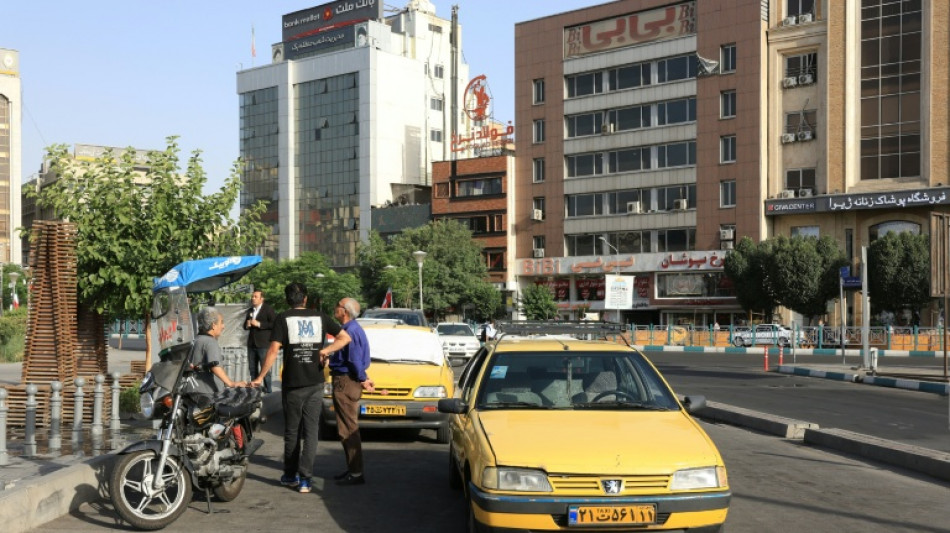 Calme &eacute;trange &agrave; T&eacute;h&eacute;ran, sous les frappes isra&eacute;liennes     