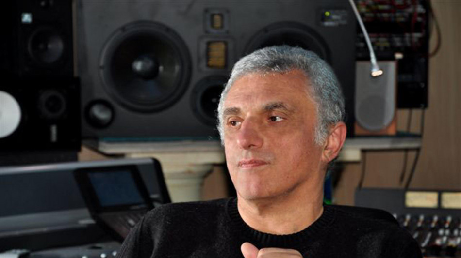 Bologna omaggia Celso Valli e Laura Pausini gli dedica 'Volare'