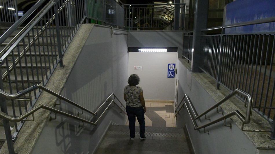 Stuprata nel Milanese, la ragazza ha lottato per un'ora