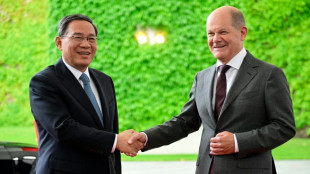 China quer refor&ccedil;ar la&ccedil;os com Alemanha, que busca se distanciar de Pequim