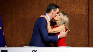 Socialistas e extrema esquerda da Espanha fazem acordo para repetir governo de coaliz&atilde;o