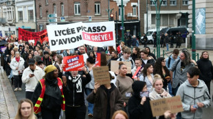 Las protestas estudiantiles regresan a las calles de Francia, con el apoyo de Greta Thunberg