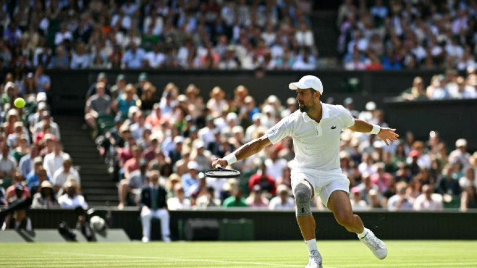 Wimbledon: Djokovic peine &agrave; &eacute;carter le 277e mondial mais passe au 3e tour